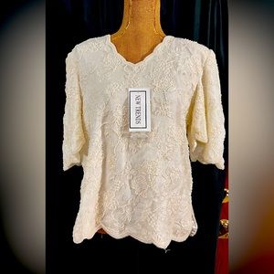 New with Tags Women’s Vintage Ivory Sequin Blouse size Large $79.95